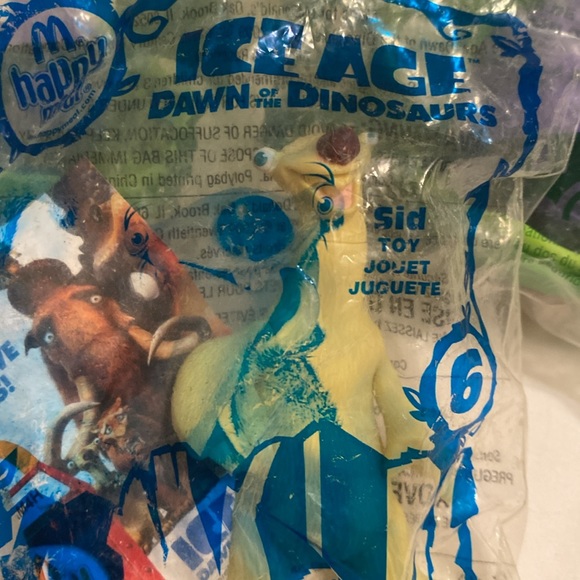 Set of 3 Ice Age Happy Meal Toys - Picture 2 of 7
